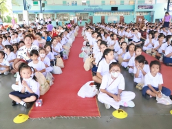 20241203015023.jpg - กิจกรรมทำบุญตักบาตร ข้าวสาร อาหารแห้ง ในวันเฉลิมพระชนมพรรษาสมเด็จพระนางเจ้าสุทิดา พัชรสุธาพิมลลักษณพระบรมราชินี | https://klongsong.devcm.info