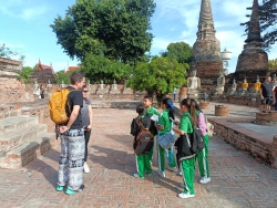 20241203003247.jpg - เพราะการเรียนรู้ ไม่ได้อยู่แค่ในห้องเรียน วันที่ 29 พฤศจิกายน 2567  กิจกรรมมัคคุเทศก์น้อย ณ อุทยานประวัติศาสตร์อยุธยา จังหวัดพระนครศรีอยุธยา  | https://klongsong.devcm.info