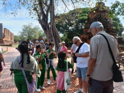 20241203003340.jpg - เพราะการเรียนรู้ ไม่ได้อยู่แค่ในห้องเรียน วันที่ 29 พฤศจิกายน 2567  กิจกรรมมัคคุเทศก์น้อย ณ อุทยานประวัติศาสตร์อยุธยา จังหวัดพระนครศรีอยุธยา  | https://klongsong.devcm.info