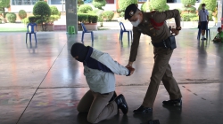 20241203031910.jpg - โรงเรียนคลองสอง (เสวตสมบูรณ์อุปถัมภ์) ฝึกอบรมโครงการสถานศึกษาปลอดภัย หนี ซ่อน สู้ จัดโดยสถานีตำรวจภูธรคลองหลวง ฝึกการเอาตัวรอดจากเหตุการณ์ไม่พึงประสงค์ เพื่อรับมือกับสถานการณ์ที่อาจเกิดขึ้นภายในสถานศึกษา | https://klongsong.devcm.info