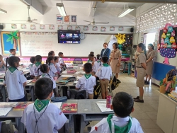 20241204033327(3).jpg - โรงเรียนคลองสอง (เสวตสมบูรณ์อุปถัมภ์) โดยมี ดร.ชุติรัตน์ ประสงค์มณี ศึกษานิเทศก์ ชำนาญการพิเศษ นิเทศติดตาม และประเมินการเตรียมความพร้อมการเปิดภาคเรียนภาคเรียนที่ 2  ปีการศึกษา 2567  ตามมาตรการการเตรียมความพร้อมการเปิดภาคเรียนของสำนักงานคณะกรรมการการศึกษาขั้นพื้นฐาน   | https://klongsong.devcm.info