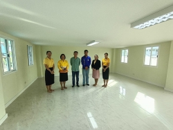 20241206020128.jpg - ส่งมอบอาคารเรียนงวดสุดท้าย โดย บริษัท โฮม (ดอกเตอร์) จำกัด อาคารเรียนอนุบาล 2 ขนาด 3 ห้องเรียน (สพฐ.2567) ซึ่งโรงเรียนจะได้ดำเนินการพัฒนาบรรยากาศห้องเรียนให้พร้อมสำหรับเด็กๆเป็นลำดับต่อไป | https://klongsong.devcm.info