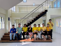 20241206020131.jpg - ส่งมอบอาคารเรียนงวดสุดท้าย โดย บริษัท โฮม (ดอกเตอร์) จำกัด อาคารเรียนอนุบาล 2 ขนาด 3 ห้องเรียน (สพฐ.2567) ซึ่งโรงเรียนจะได้ดำเนินการพัฒนาบรรยากาศห้องเรียนให้พร้อมสำหรับเด็กๆเป็นลำดับต่อไป | https://klongsong.devcm.info