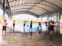 20241216060719.jpg - ขอขอบคุณเทศบาลเมืองคลองหลวง ที่ให้ความอนุเคราะห์รถฉีดน้ำบริเวณ และตัดหญ้าสนามฟุตบอล ให้มีความสะอาด เรียบร้อย พร้อมรับเปิดเทอม 2/2567 | https://klongsong.devcm.info