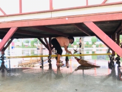 20241216060731.jpg - ขอขอบคุณเทศบาลเมืองคลองหลวง ที่ให้ความอนุเคราะห์รถฉีดน้ำบริเวณ และตัดหญ้าสนามฟุตบอล ให้มีความสะอาด เรียบร้อย พร้อมรับเปิดเทอม 2/2567 | https://klongsong.devcm.info