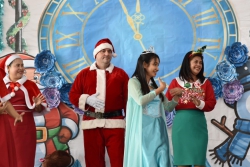 20250102034250(2).jpg - กิจกรรมคริสต์มาส ประจำปีการศึกษา 2567 เพื่อเฉลิมฉลองในวันสำคัญ รวมทั้งเป็นการแลกเปลี่ยนวัฒนธรรมของไทยและวัฒนธรรมของชาติที่เป็นภาษาอังกฤษ | https://klongsong.devcm.info