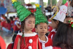 20250102034254(3).jpg - กิจกรรมคริสต์มาส ประจำปีการศึกษา 2567 เพื่อเฉลิมฉลองในวันสำคัญ รวมทั้งเป็นการแลกเปลี่ยนวัฒนธรรมของไทยและวัฒนธรรมของชาติที่เป็นภาษาอังกฤษ | https://klongsong.devcm.info