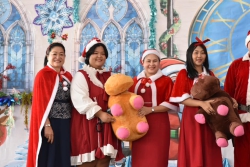 20250102034258(2).jpg - กิจกรรมคริสต์มาส ประจำปีการศึกษา 2567 เพื่อเฉลิมฉลองในวันสำคัญ รวมทั้งเป็นการแลกเปลี่ยนวัฒนธรรมของไทยและวัฒนธรรมของชาติที่เป็นภาษาอังกฤษ | https://klongsong.devcm.info