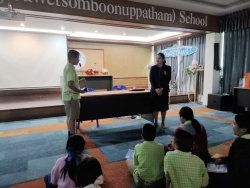 20250117024928(3).jpg - วันที่ 15 มกราคม พ.ศ.2567    โรงเรียนคลองสอง (เสวตสมบูรณ์อุปถัมภ์) ขอขอบคุณครูจากโรงเรียนหอวัง ปทุมธานี ที่เข้ามาแนะแนวให้ความรู้เรื่องการศึกษาต่อให้แก่นักเรียนระดับชั้นประถมศึกษาปีที่ 6  | https://klongsong.devcm.info