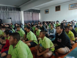 20250117024928(5).jpg - วันที่ 15 มกราคม พ.ศ.2567    โรงเรียนคลองสอง (เสวตสมบูรณ์อุปถัมภ์) ขอขอบคุณครูจากโรงเรียนหอวัง ปทุมธานี ที่เข้ามาแนะแนวให้ความรู้เรื่องการศึกษาต่อให้แก่นักเรียนระดับชั้นประถมศึกษาปีที่ 6  | https://klongsong.devcm.info