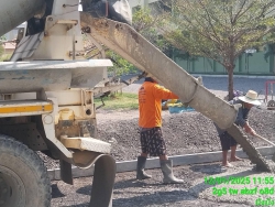 20250117025514.jpg - โรงเรียนดำเนินการปรับปรุงถนนคอนกรีตที่ชำรุด ให้การจราจร ใช้รถใช้ถนนในโรงเรียนได้อย่างปลอดภัย งบประมาณ จากเงินรายได้สถานศึกษา จำนวน 99,000 บาท ผู้รับจ้าง  นายวรายุ  รบศึกษา | https://klongsong.devcm.info