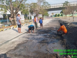 20250117025518.jpg - โรงเรียนดำเนินการปรับปรุงถนนคอนกรีตที่ชำรุด ให้การจราจร ใช้รถใช้ถนนในโรงเรียนได้อย่างปลอดภัย งบประมาณ จากเงินรายได้สถานศึกษา จำนวน 99,000 บาท ผู้รับจ้าง  นายวรายุ  รบศึกษา | https://klongsong.devcm.info