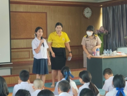 20250128090007(14).jpg - โรงเรียนคลองสอง (เสวตสมบูรณ์อุปถัมภ์) ขอขอบคุณครูจากโรงเรียนทีปังกรวิทยาพัฒน์ (มัธยมวัดหัตถสารเกษตร) ในพระราชูปถัมภ์ฯ ที่เข้ามาแนะแนวให้ความรู้เรื่องการศึกษาต่อให้แก่นักเรียนระดับชั้นประถมศึกษาปีที่ 6 | https://klongsong.devcm.info