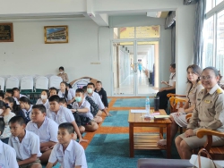 20250128090007(2).jpg - โรงเรียนคลองสอง (เสวตสมบูรณ์อุปถัมภ์) ขอขอบคุณครูจากโรงเรียนทีปังกรวิทยาพัฒน์ (มัธยมวัดหัตถสารเกษตร) ในพระราชูปถัมภ์ฯ ที่เข้ามาแนะแนวให้ความรู้เรื่องการศึกษาต่อให้แก่นักเรียนระดับชั้นประถมศึกษาปีที่ 6 | https://klongsong.devcm.info