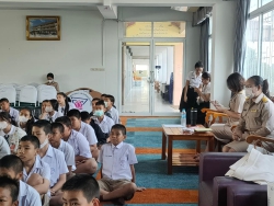 20250128090007(4).jpg - โรงเรียนคลองสอง (เสวตสมบูรณ์อุปถัมภ์) ขอขอบคุณครูจากโรงเรียนทีปังกรวิทยาพัฒน์ (มัธยมวัดหัตถสารเกษตร) ในพระราชูปถัมภ์ฯ ที่เข้ามาแนะแนวให้ความรู้เรื่องการศึกษาต่อให้แก่นักเรียนระดับชั้นประถมศึกษาปีที่ 6 | https://klongsong.devcm.info