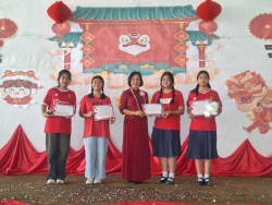 20250128093225(2).jpg - โรงเรียนคลองสอง (เสวตสมบูรณ์อุปถัมภ์) นำโดย ดร.ไพผกา ผิวดำ ผู้อำนวยการโรงเรียนพร้อมด้วยคณะครูกลุ่มสาระการเรียนรู้ต่างประเทศ ร่วมจัดกิจกรรมวันตรุษจีน ปี 2568 | https://klongsong.devcm.info