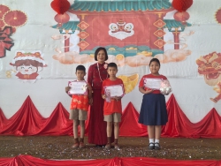 20250128093225(7).jpg - โรงเรียนคลองสอง (เสวตสมบูรณ์อุปถัมภ์) นำโดย ดร.ไพผกา ผิวดำ ผู้อำนวยการโรงเรียนพร้อมด้วยคณะครูกลุ่มสาระการเรียนรู้ต่างประเทศ ร่วมจัดกิจกรรมวันตรุษจีน ปี 2568 | https://klongsong.devcm.info