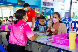 20250217003919.jpg - วันอาทิตย์ที่ 16 กุมภาพันธ์ 2568 โรงเรียนคลองสอง (เสวตสมบูรณ์อุปถัมภ์) ได้รับมอบตัวนักเรียนระดับชั้นประถมศึกษาปีที่ 1 และนักเรียนชั้นเคลื่อนระดับชั้นประถมศึกษาปีที่ 2-5 ประจำปีการศึกษา 2568 | https://klongsong.devcm.info