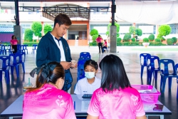 20250217003929.jpg - วันอาทิตย์ที่ 16 กุมภาพันธ์ 2568 โรงเรียนคลองสอง (เสวตสมบูรณ์อุปถัมภ์) ได้รับมอบตัวนักเรียนระดับชั้นประถมศึกษาปีที่ 1 และนักเรียนชั้นเคลื่อนระดับชั้นประถมศึกษาปีที่ 2-5 ประจำปีการศึกษา 2568 | https://klongsong.devcm.info