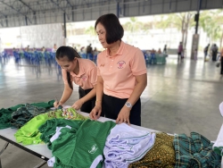 20250225040708.jpg - วันที่ 22 กุมภาพันธ์ 2568 โรงเรียนคลองสอง (เสวตสมบูรณ์อุปถัมภ์) รับมอบตัวนักเรียนชั้นอนุบาลปีที่ 2 / ชั้นอนุบาลปีที่ 3 และอำนวยความสะดวกจำหน่ายอุปกรณ์ เครื่องแต่งกายให้แก่ผู้ปกครอง  | https://klongsong.devcm.info