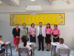 20250227111306(3).jpg - วันพุธที่ 26 กุมภาพันธ์  2568  โรงเรียนคลองสอง (เสวตสมบูรณ์อุปถัมภ์) ได้ดำเนินการสอบ NT ระดับชั้นประถมศึกษาปีที่ 3 ดร.ไพผกา ผิวดำ ผู้อำนวยการสถานศึกษาและดร.ชุติรัตน์ ประสงค์มณี ได้ตรวจเยี่ยมดูแลความเรียบร้อยและให้กำลังใจนักเรียน | https://klongsong.devcm.info