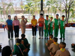 20250306082035(3).jpg - โรงเรียนคลองสอง (เสวตสมบูรณ์อุปถัมภ์) ขอขอบคุณโรงเรียนไทยรัฐวิทยา 69 (คลองหลวง) เข้ามาแนะแนวให้ความรู้เรื่องการศึกษาต่อให้แก่นักเรียนระดับชั้นประถมศึกษาปีที่ 6  | https://klongsong.devcm.info