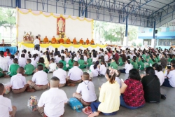 20240518145633(1).jpg - กิจกรรมทำบุญตักบาตรเพื่อถวายเป็นพระราชกุศลในหลวง ร.๙ ในวันคล้ายวันศวรรคต | https://klongsong.devcm.info