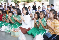 20240518145633(2).jpg - กิจกรรมทำบุญตักบาตรเพื่อถวายเป็นพระราชกุศลในหลวง ร.๙ ในวันคล้ายวันศวรรคต | https://klongsong.devcm.info